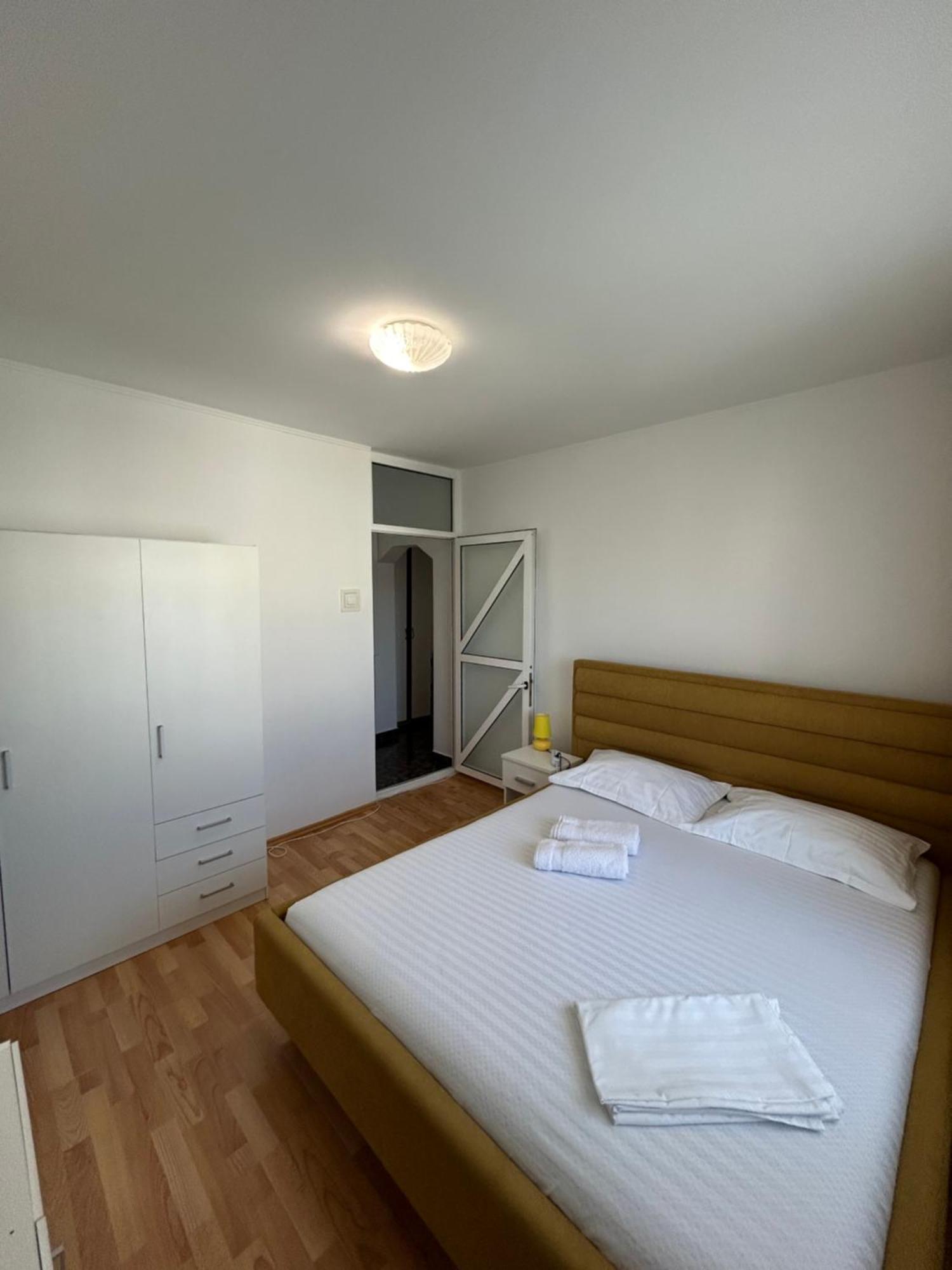 Sj Apartment Τουλσέα Εξωτερικό φωτογραφία